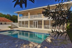 Villa Tortuga Bay 02